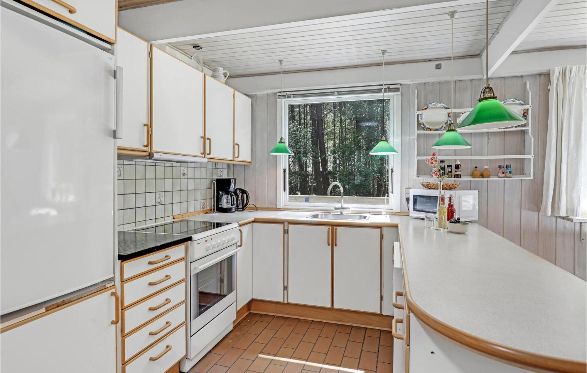 Lovely Home In Nexo With Kitchen Екстериор снимка